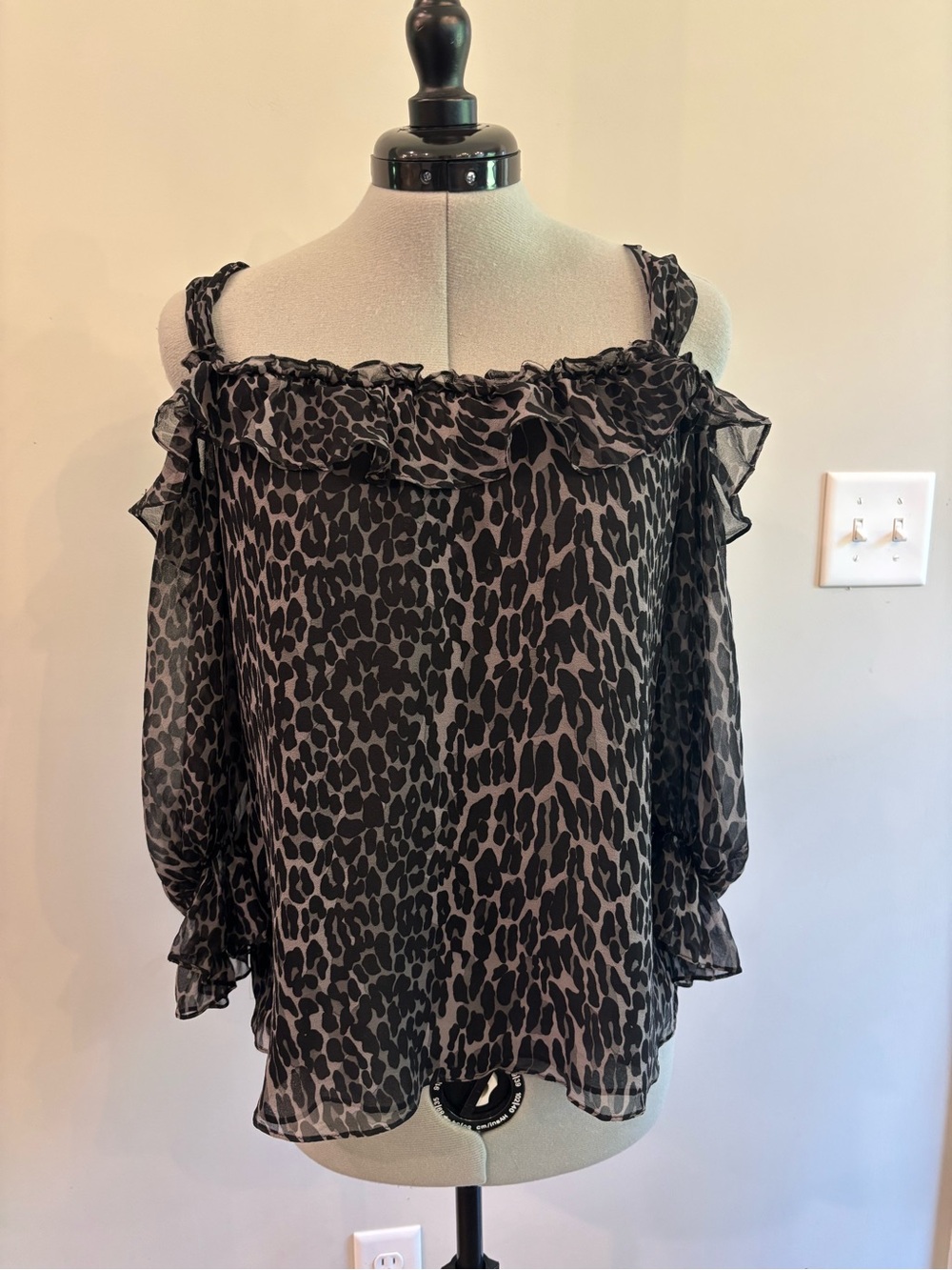 Nanette Lepore Black and Grey Leopard Off-Shoulder Blouse 0090